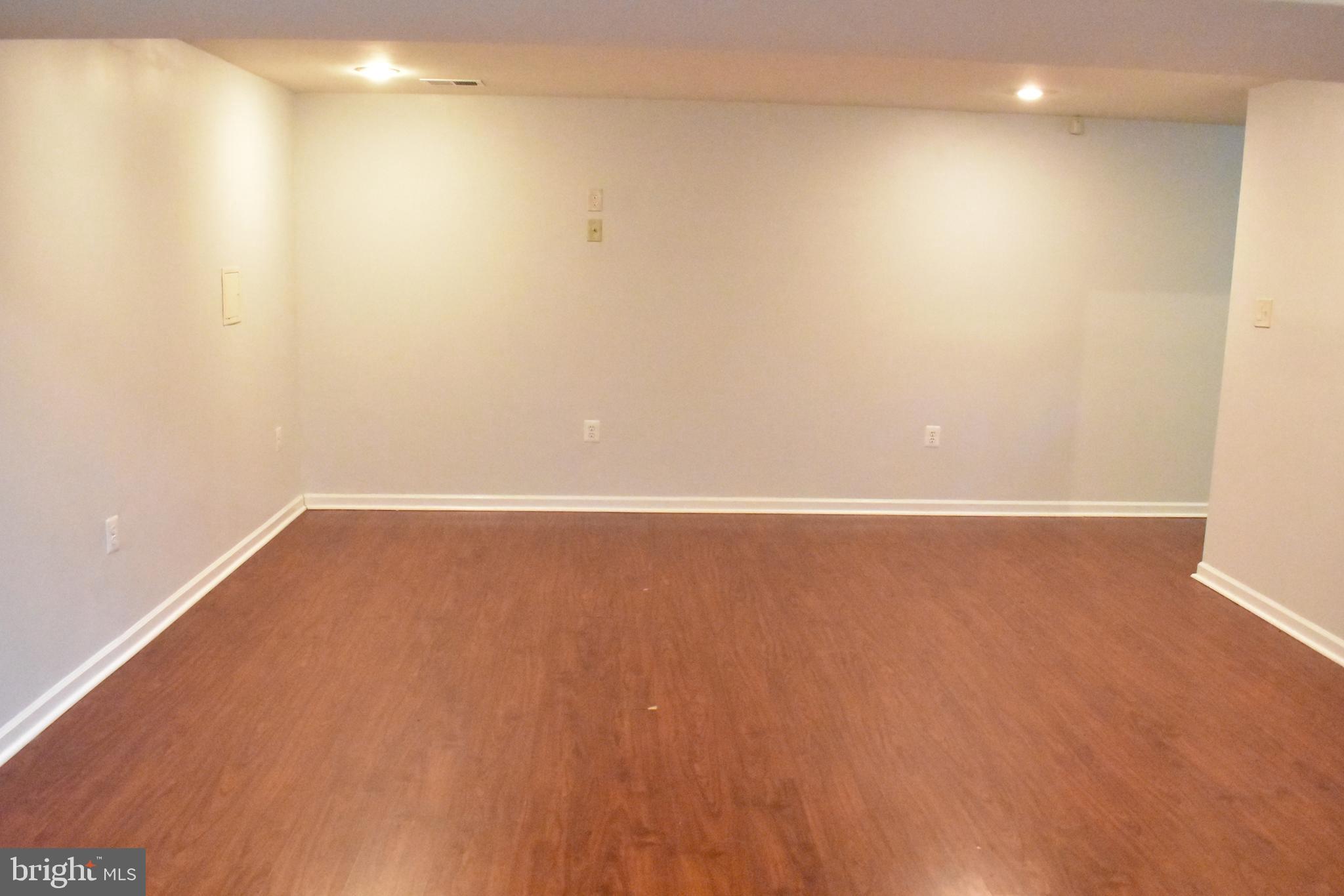 LAKE RIDGE - Residential Lease