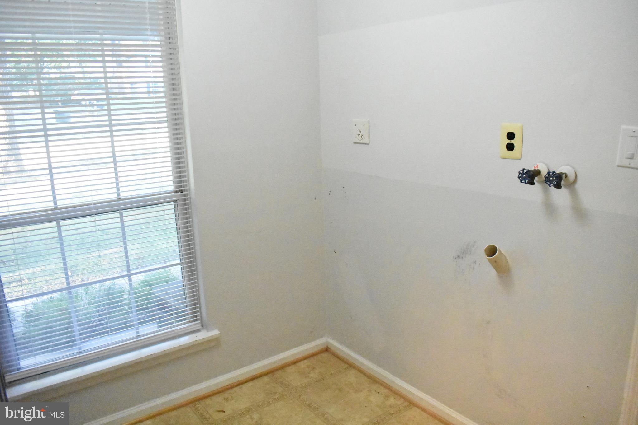 LAKE RIDGE - Residential Lease