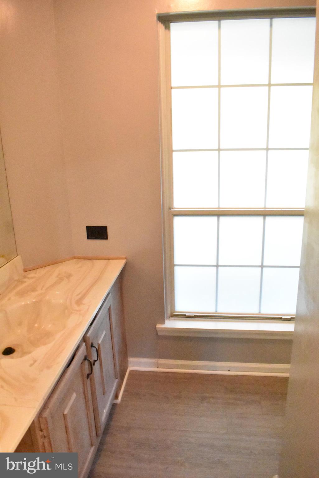 LAKE RIDGE - Residential Lease