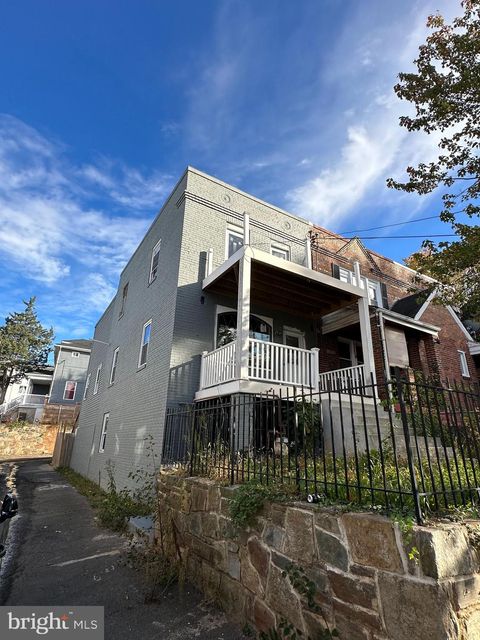 1956 FENDALL STREET SE WASHINGTON DC 20020