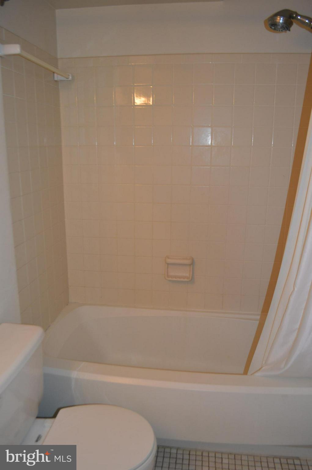 MOORINGS OF OCCOQUAN CON - Residential