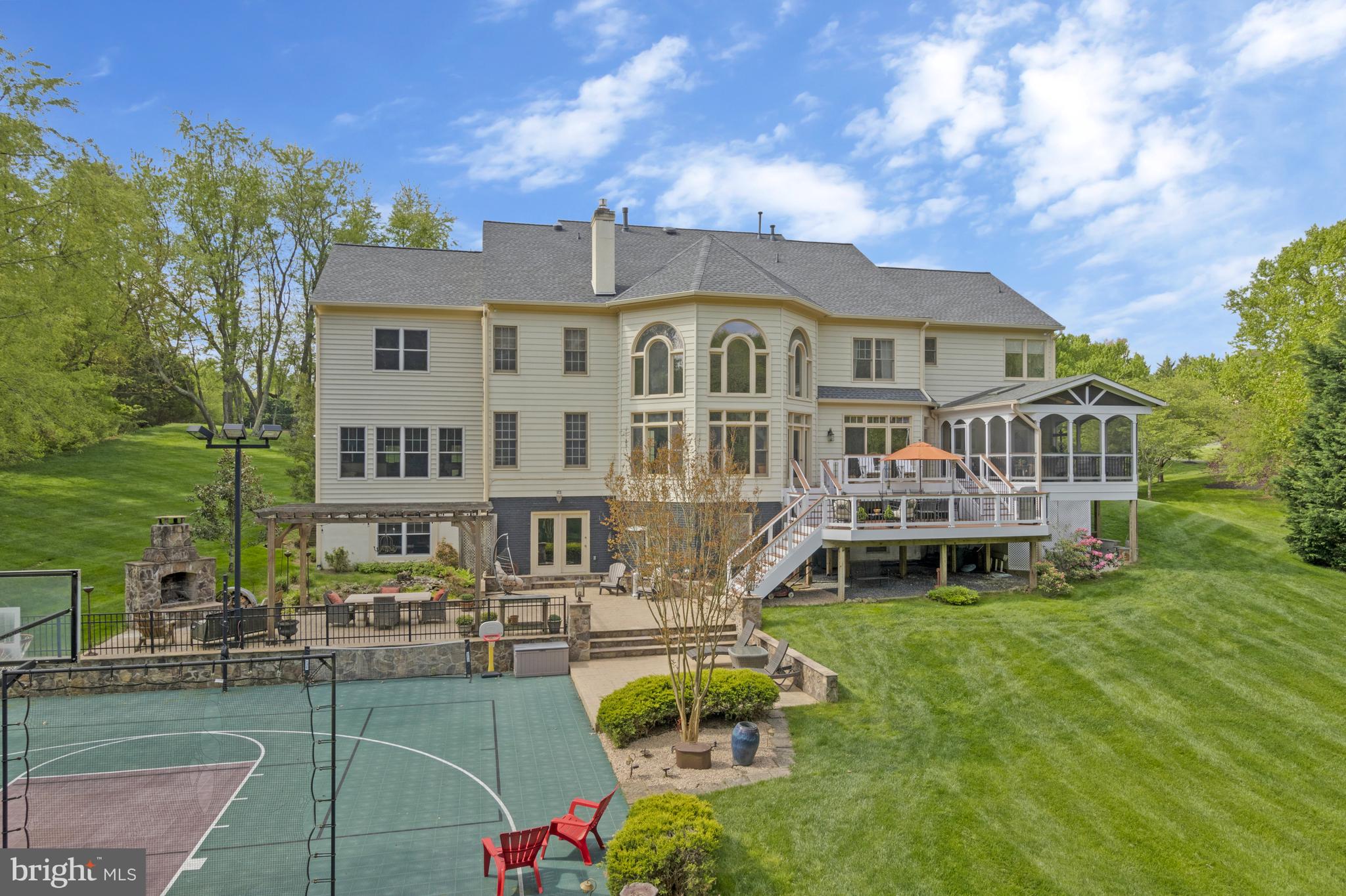 BROWNS LANDING - Residential