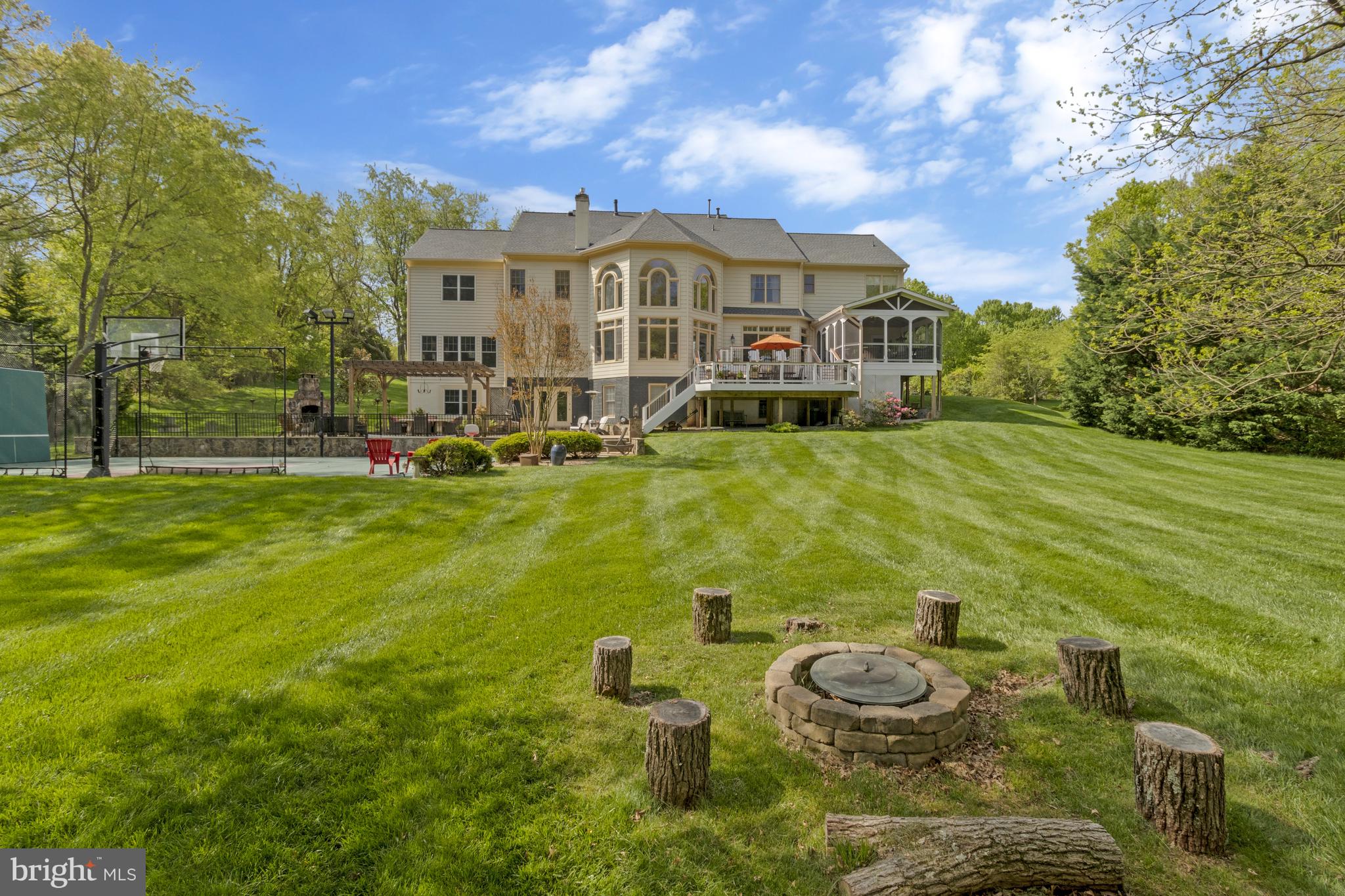 BROWNS LANDING - Residential