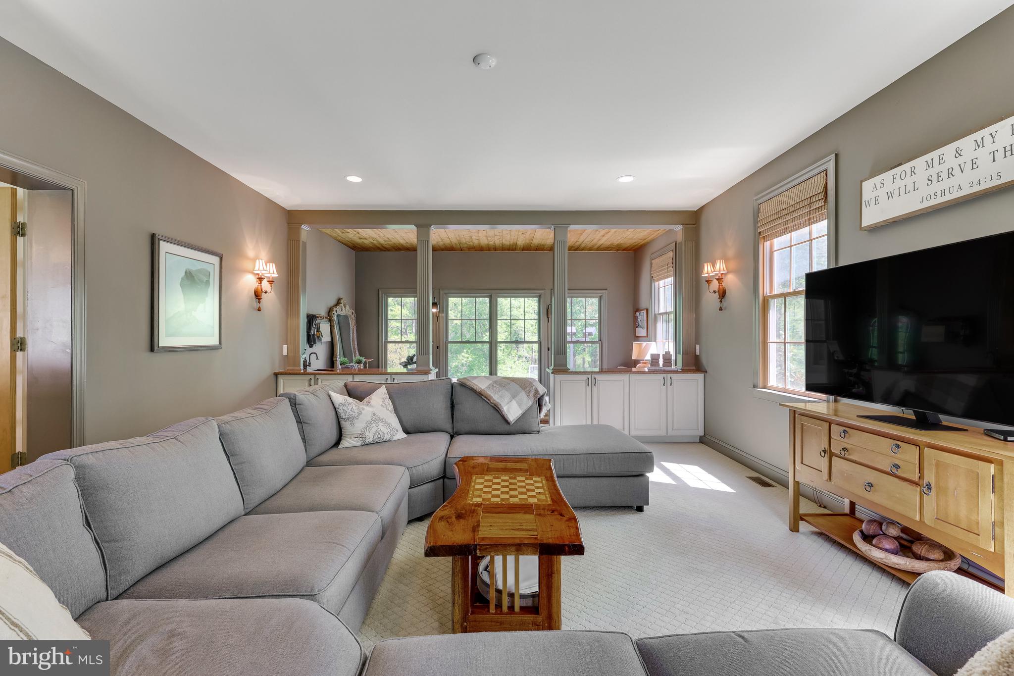 BROWNS LANDING - Residential