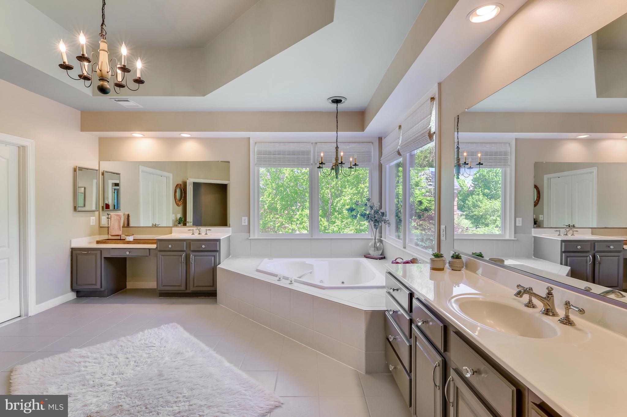 BROWNS LANDING - Residential