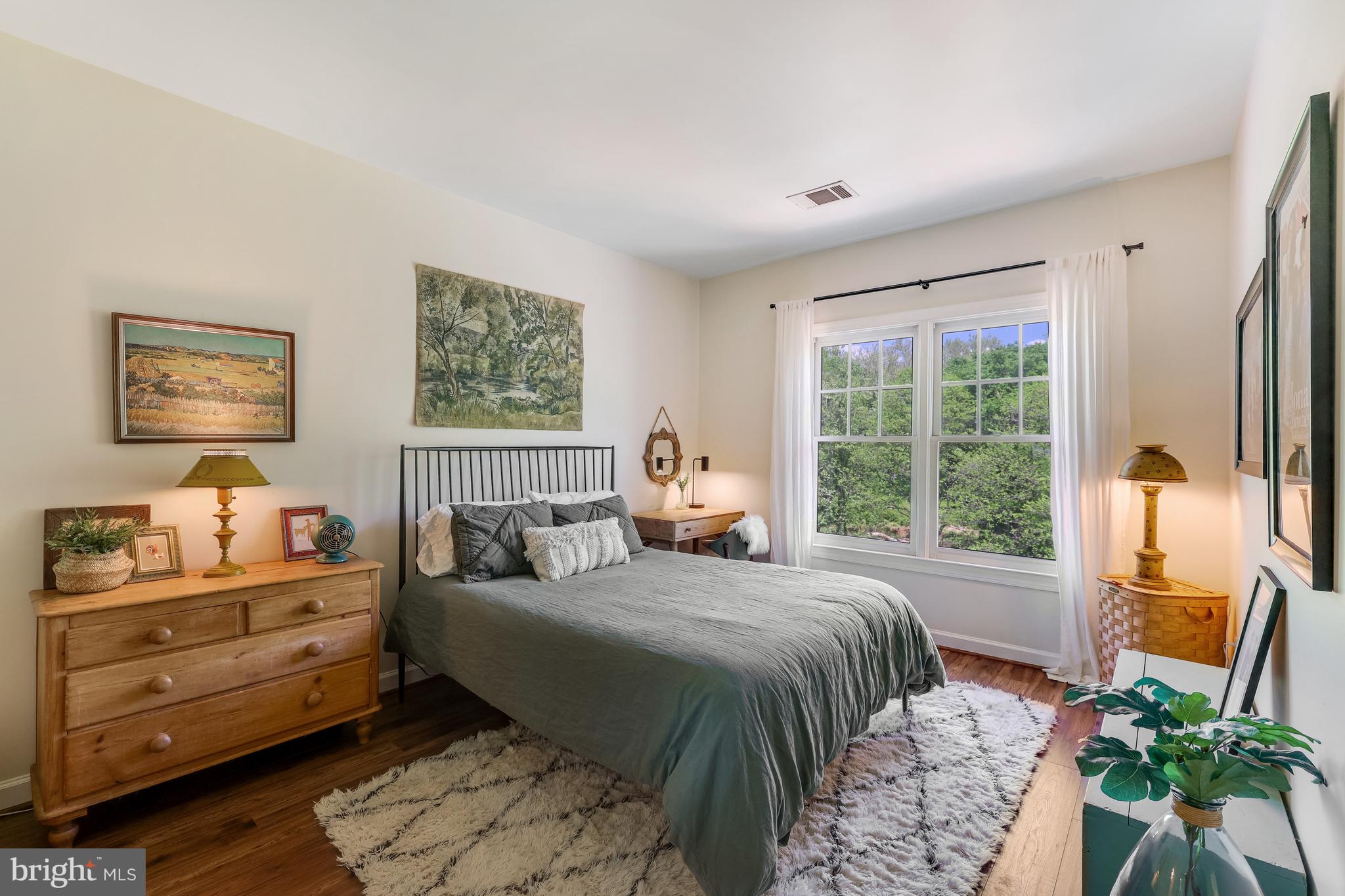 BROWNS LANDING - Residential