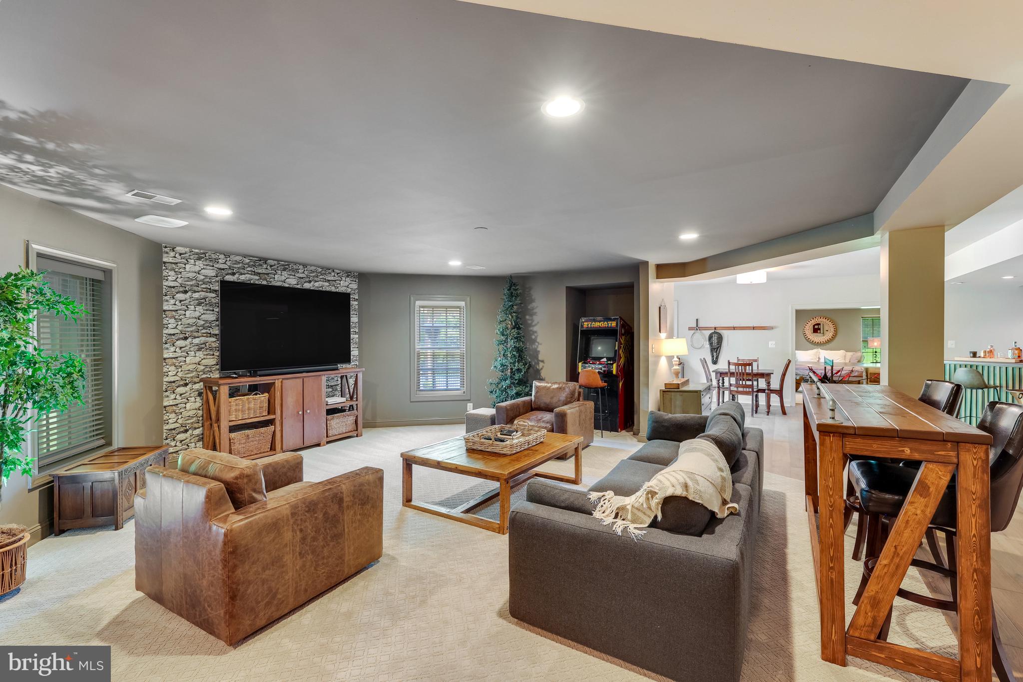 BROWNS LANDING - Residential