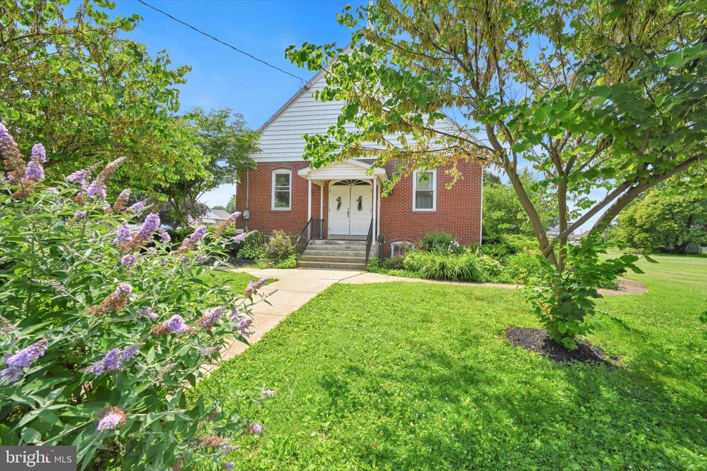 Photo of 2100 Manor Ridge Drive, LANCASTER, PA 17603 (MLS # PALA2074284)