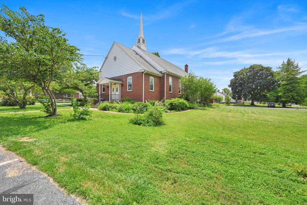 Photo of 2100 Manor Ridge Drive, LANCASTER, PA 17603 (MLS # PALA2074284)