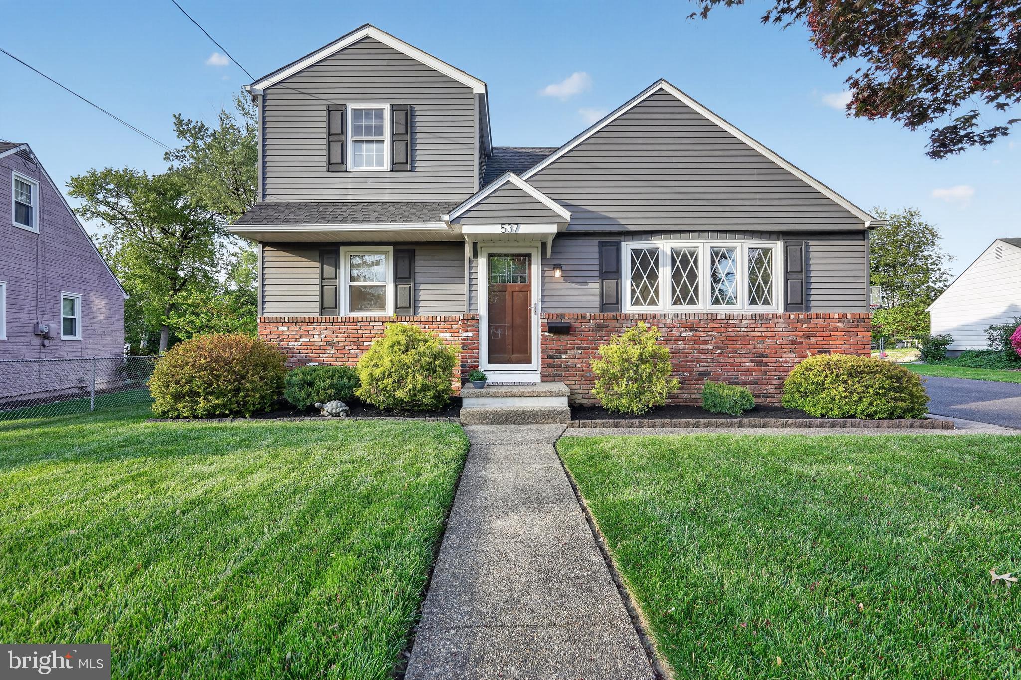 537 DEWEY PARKER AVENUE