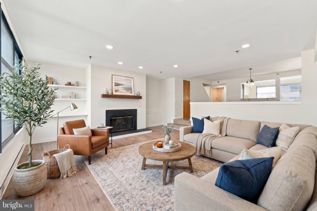 Photo of 7 N Christopher Columbus Boulevard #203, PHILADELPHIA, PA 19106 (MLS # PAPH2685808)