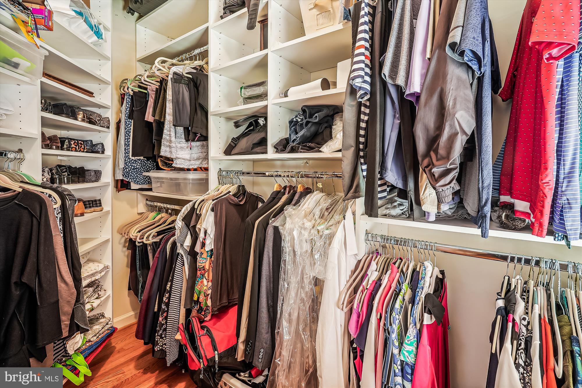 MEDINAH HOMES - Residential