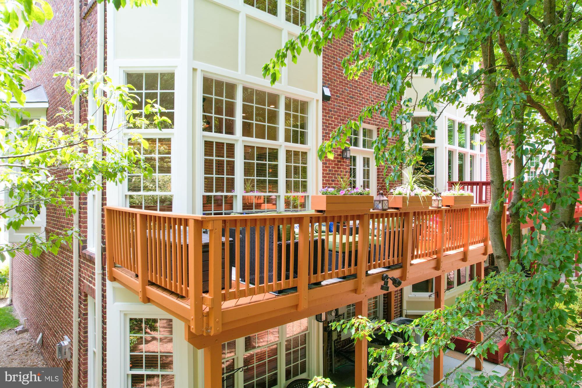 MEDINAH HOMES - Residential