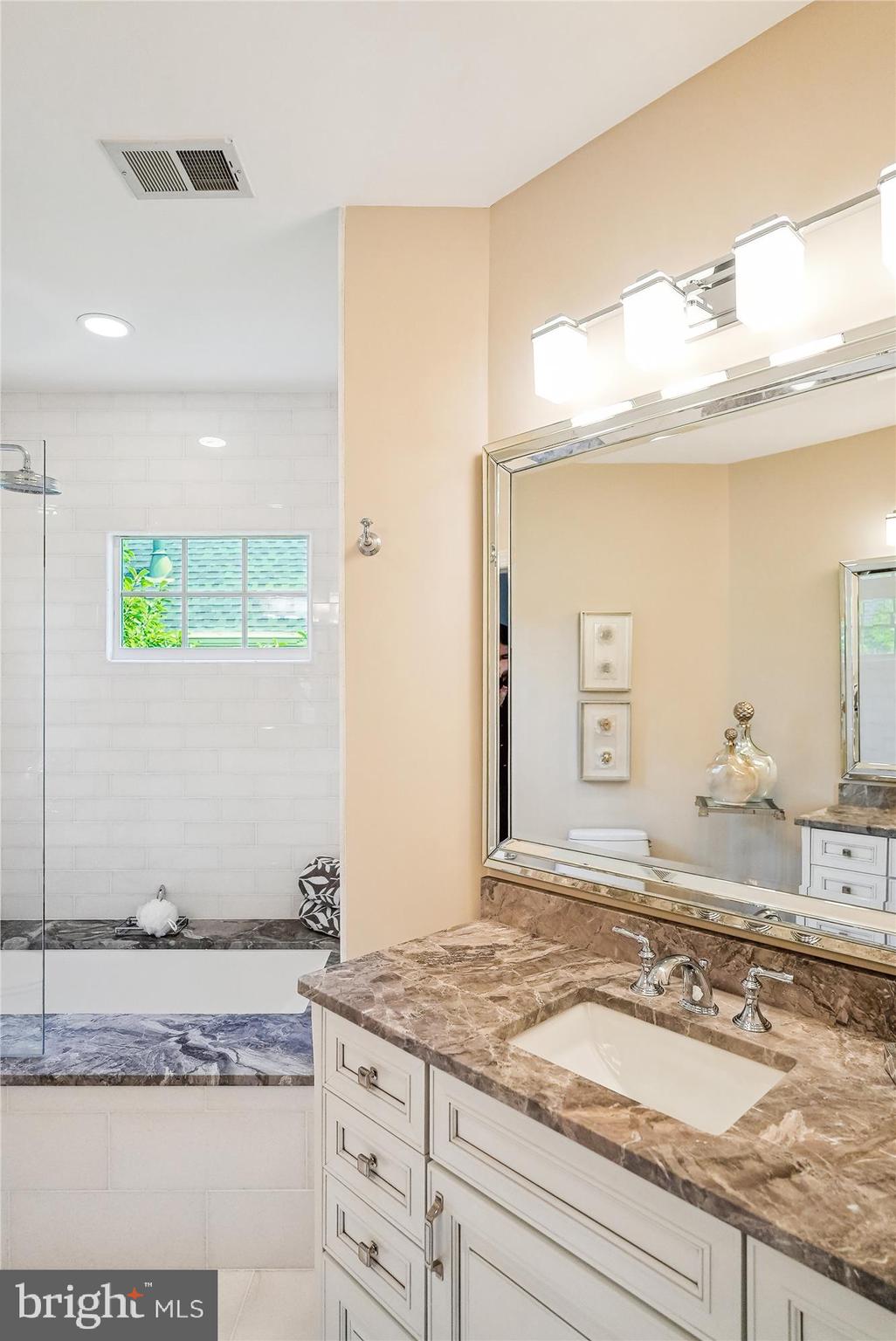 MEDINAH HOMES - Residential