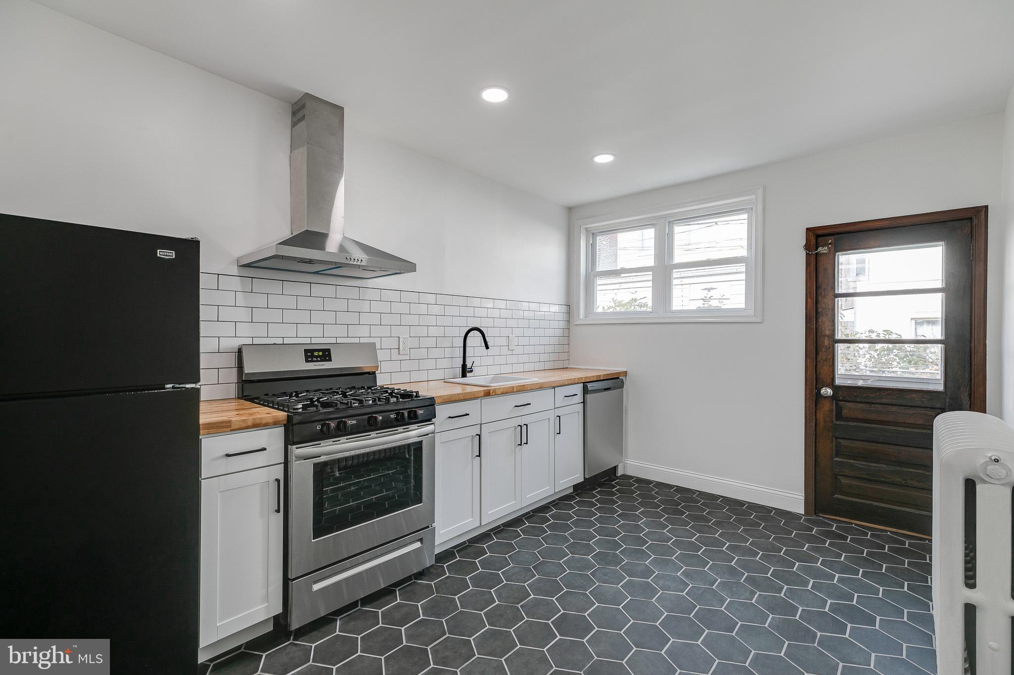 PORT RICHMOND - Residential