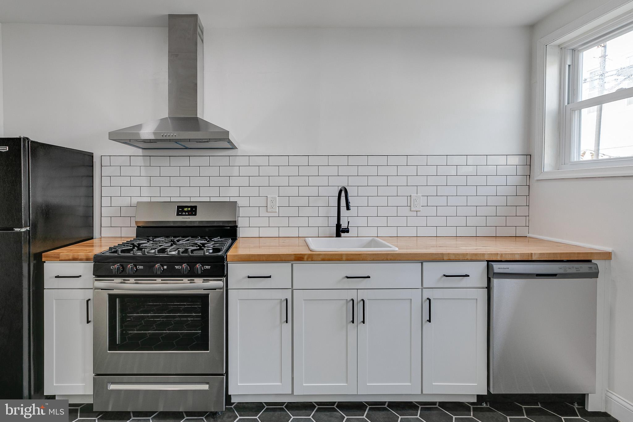 PORT RICHMOND - Residential