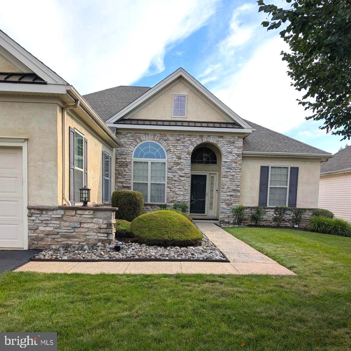934 NATHANIEL TRAIL