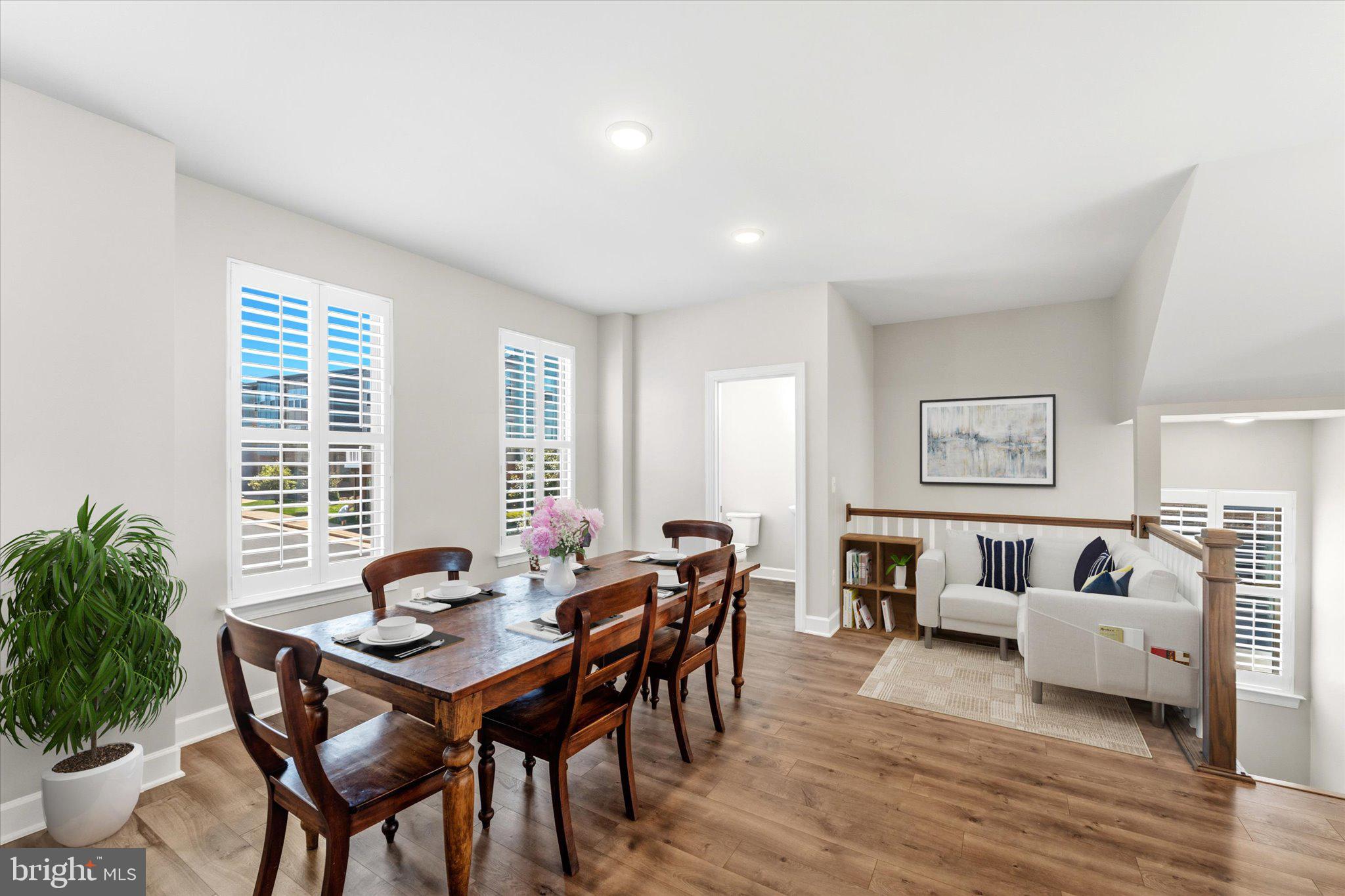 9828 BUCHANAN LOOP