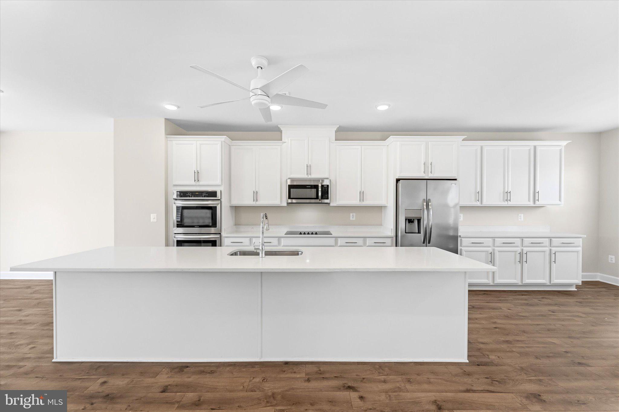 9828 BUCHANAN LOOP