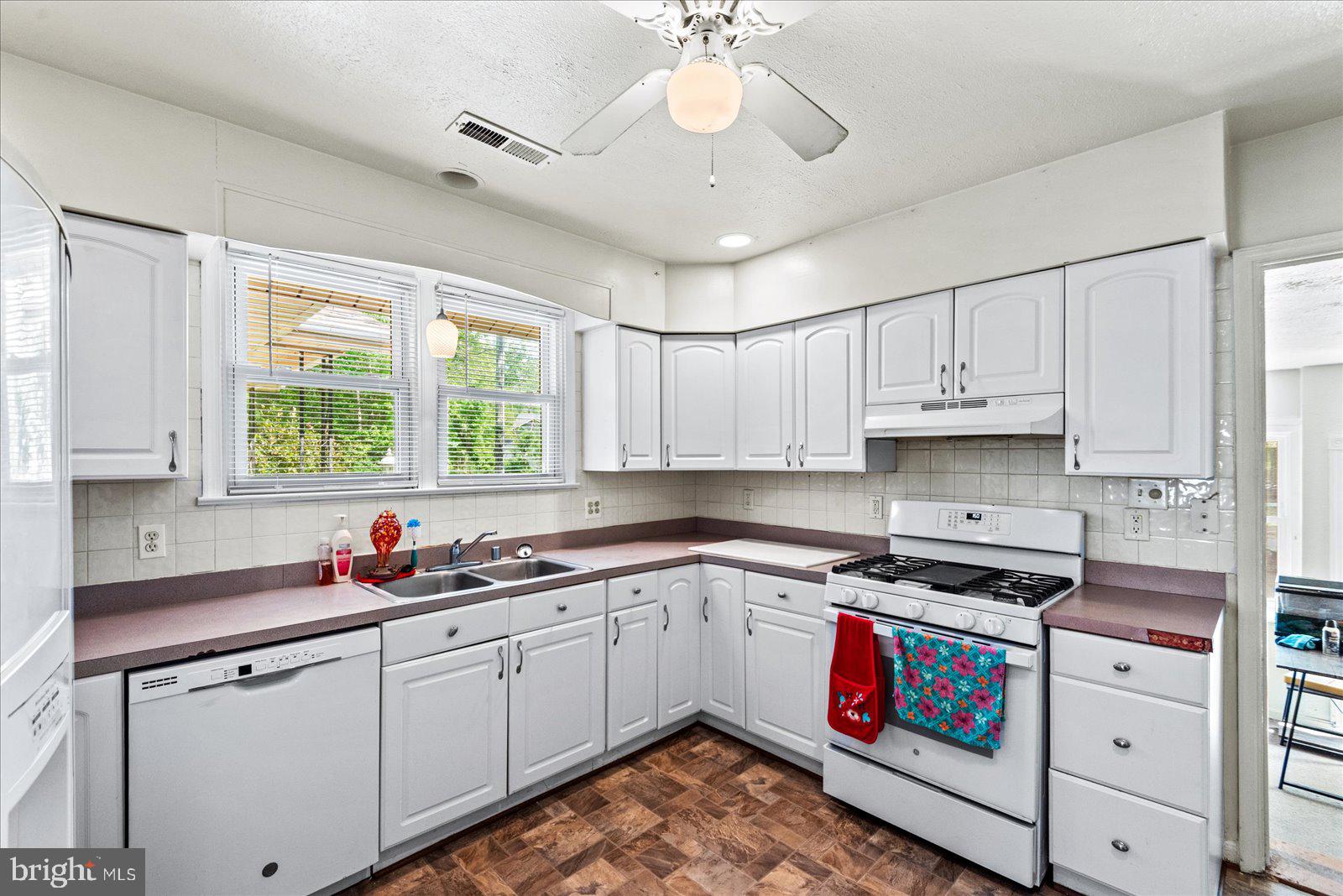 PLACID BAY ESTATES - Residential