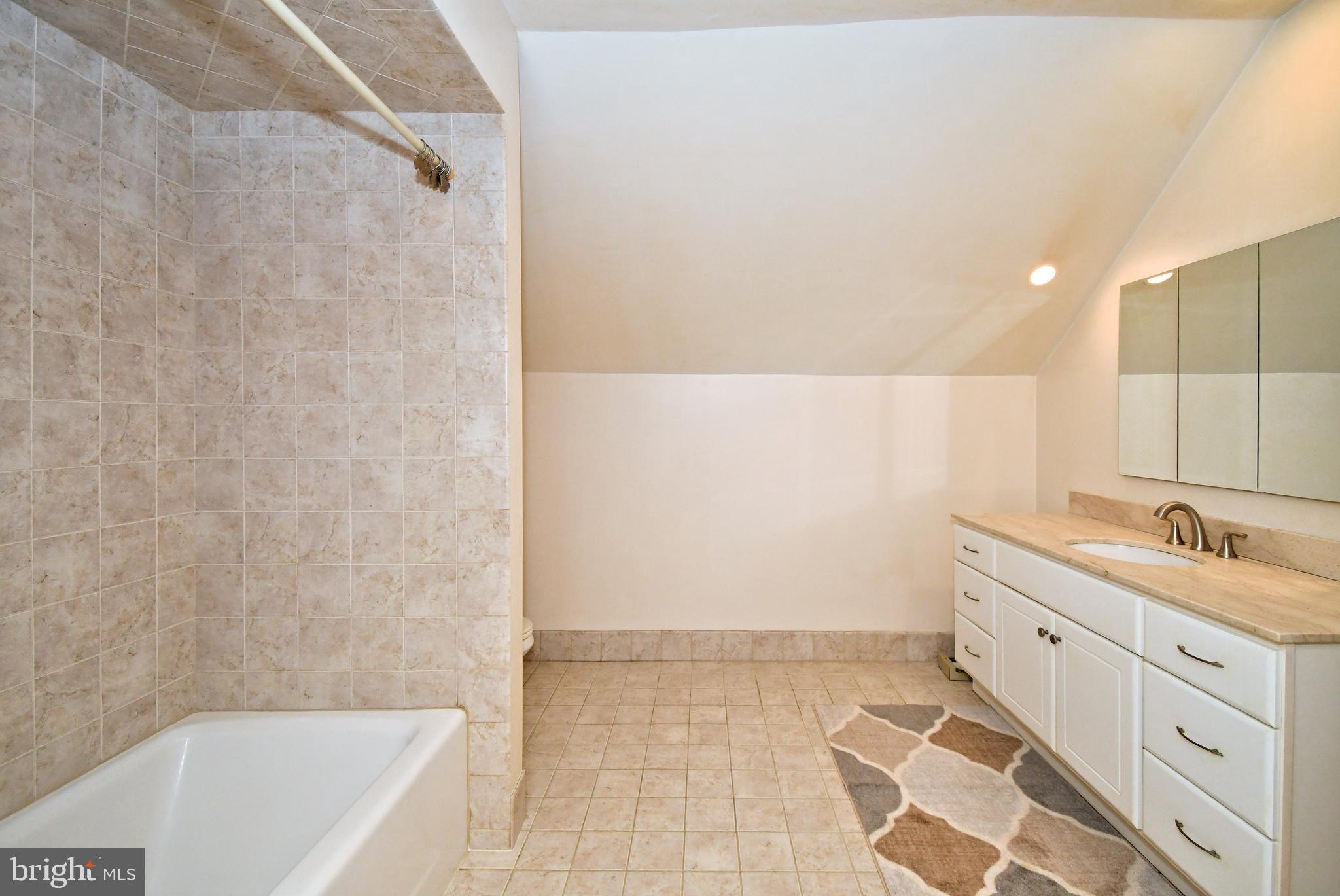 DUBLIN VIL GREEN - Residential