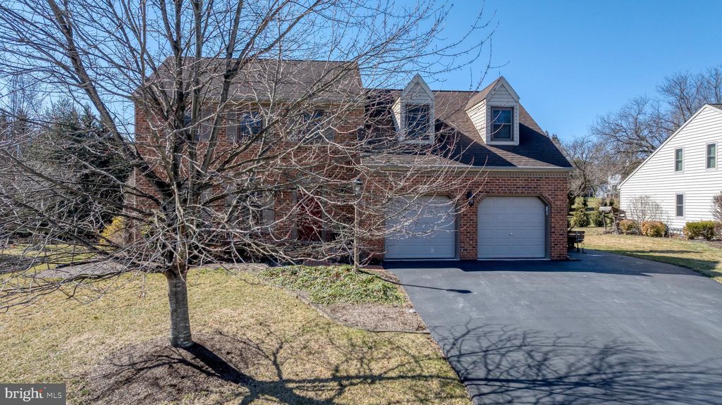 Photo of 281 S Homestead Drive, LANDISVILLE, PA 17538 (MLS # PALA2065394)