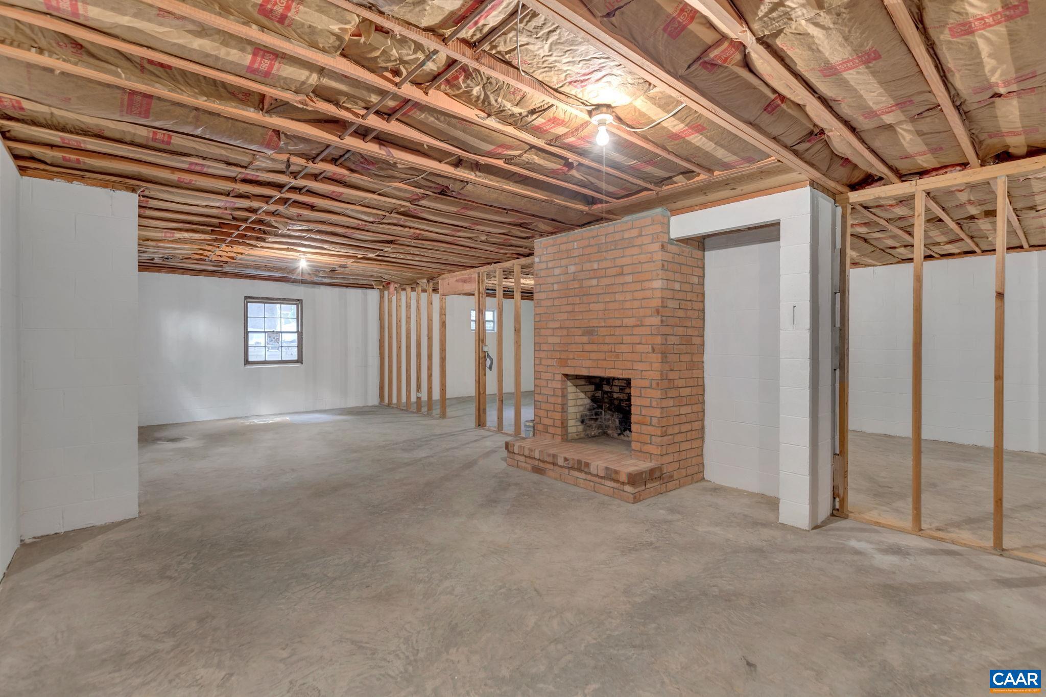 CANTERBURY HILLS - Residential