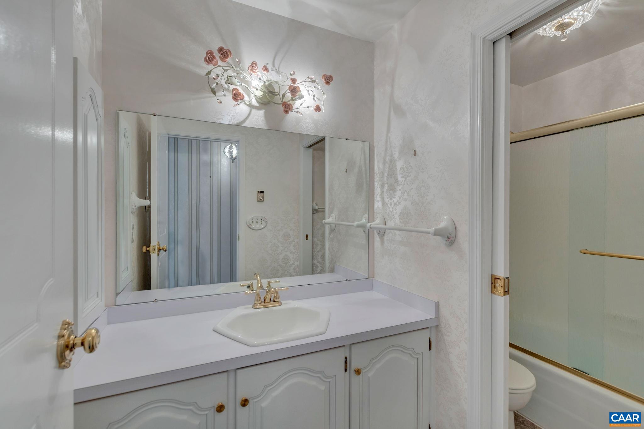 CANTERBURY HILLS - Residential