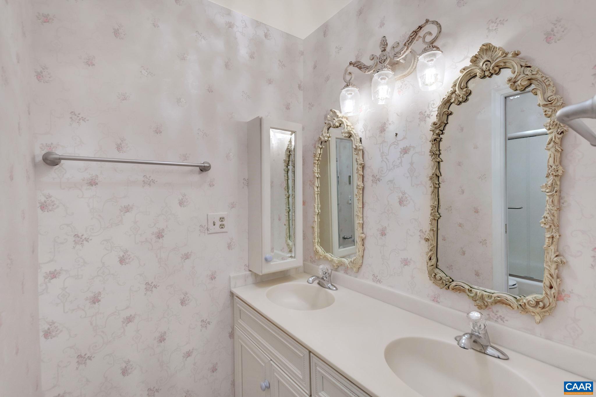 CANTERBURY HILLS - Residential