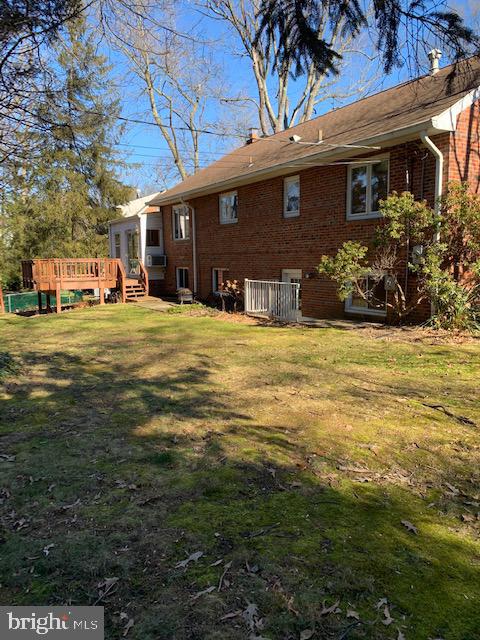 SHIRLEY WOODS - Residential Lease