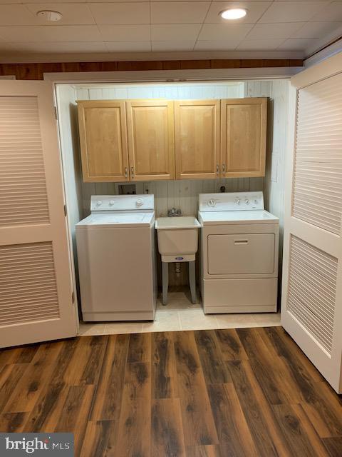 SHIRLEY WOODS - Residential Lease