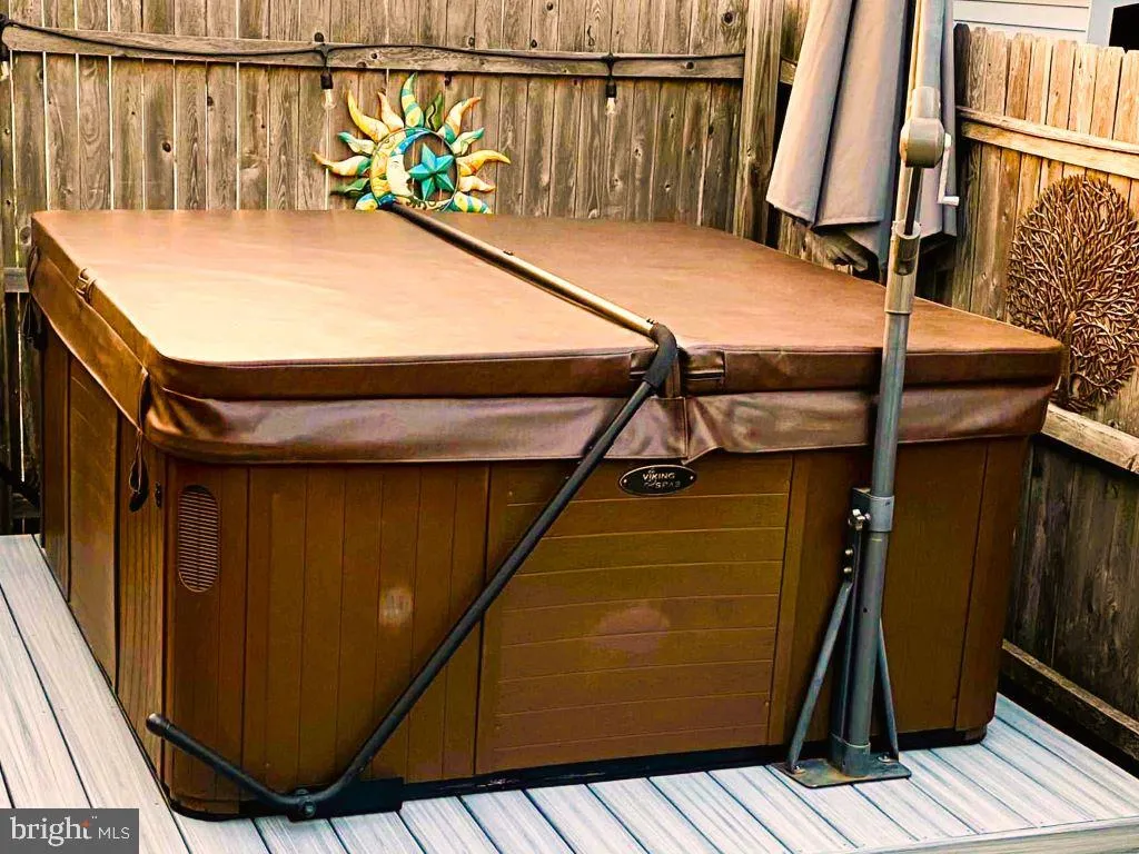 Ship Bottom, New Jersey 08008, United States, 3 Bedrooms Bedrooms, ,2 BathroomsBathrooms,Residential,Active,88296