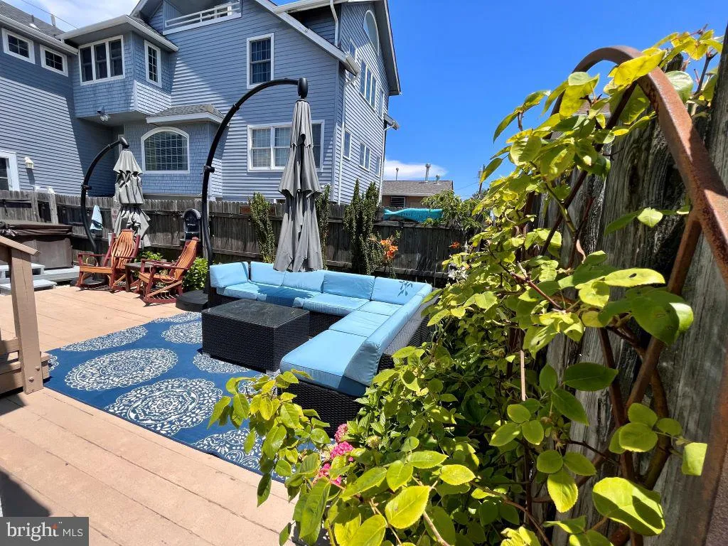 Ship Bottom, New Jersey 08008, United States, 3 Bedrooms Bedrooms, ,2 BathroomsBathrooms,Residential,Active,88296