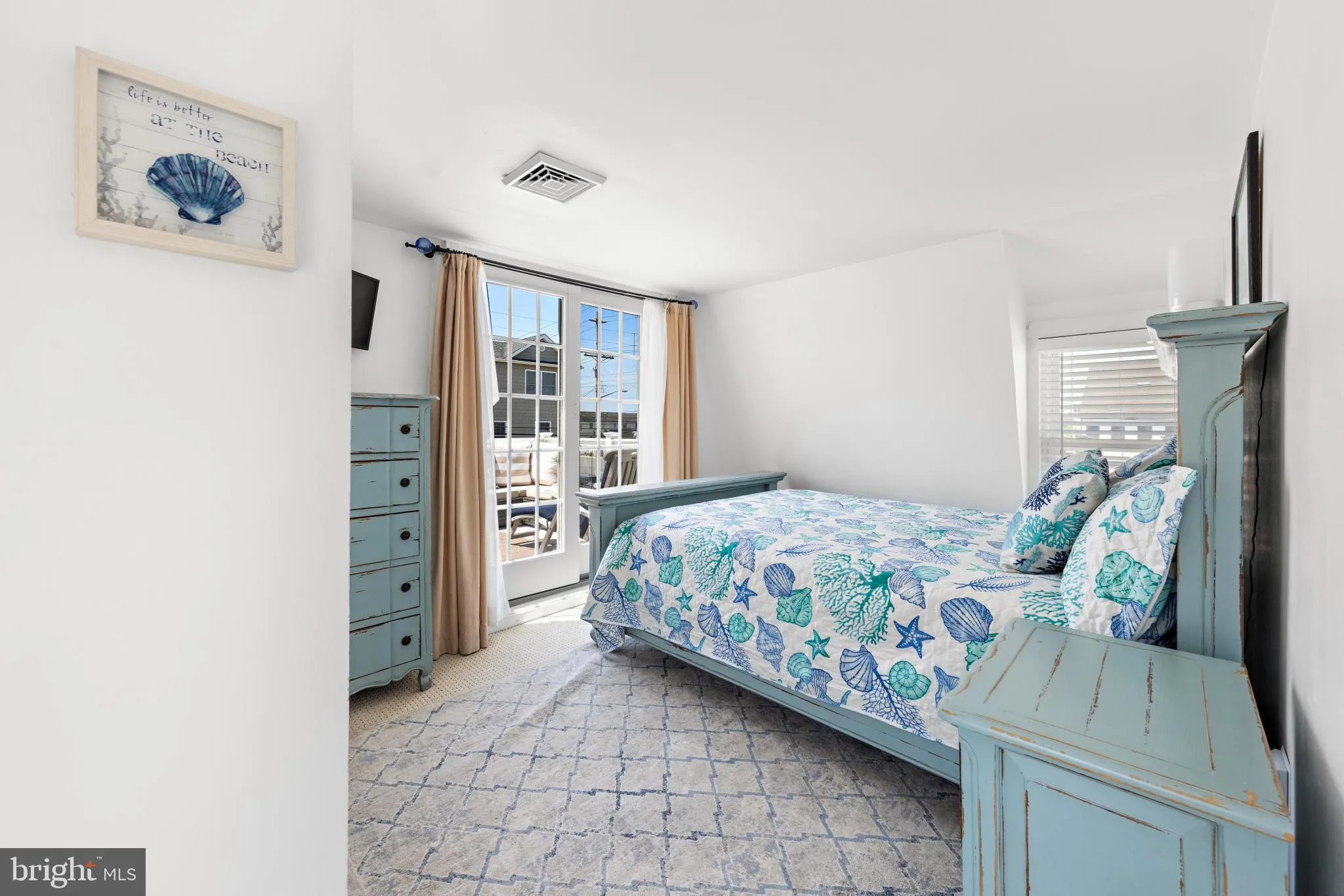 Ship Bottom, New Jersey 08008, United States, 3 Bedrooms Bedrooms, ,2 BathroomsBathrooms,Residential,Active,88296