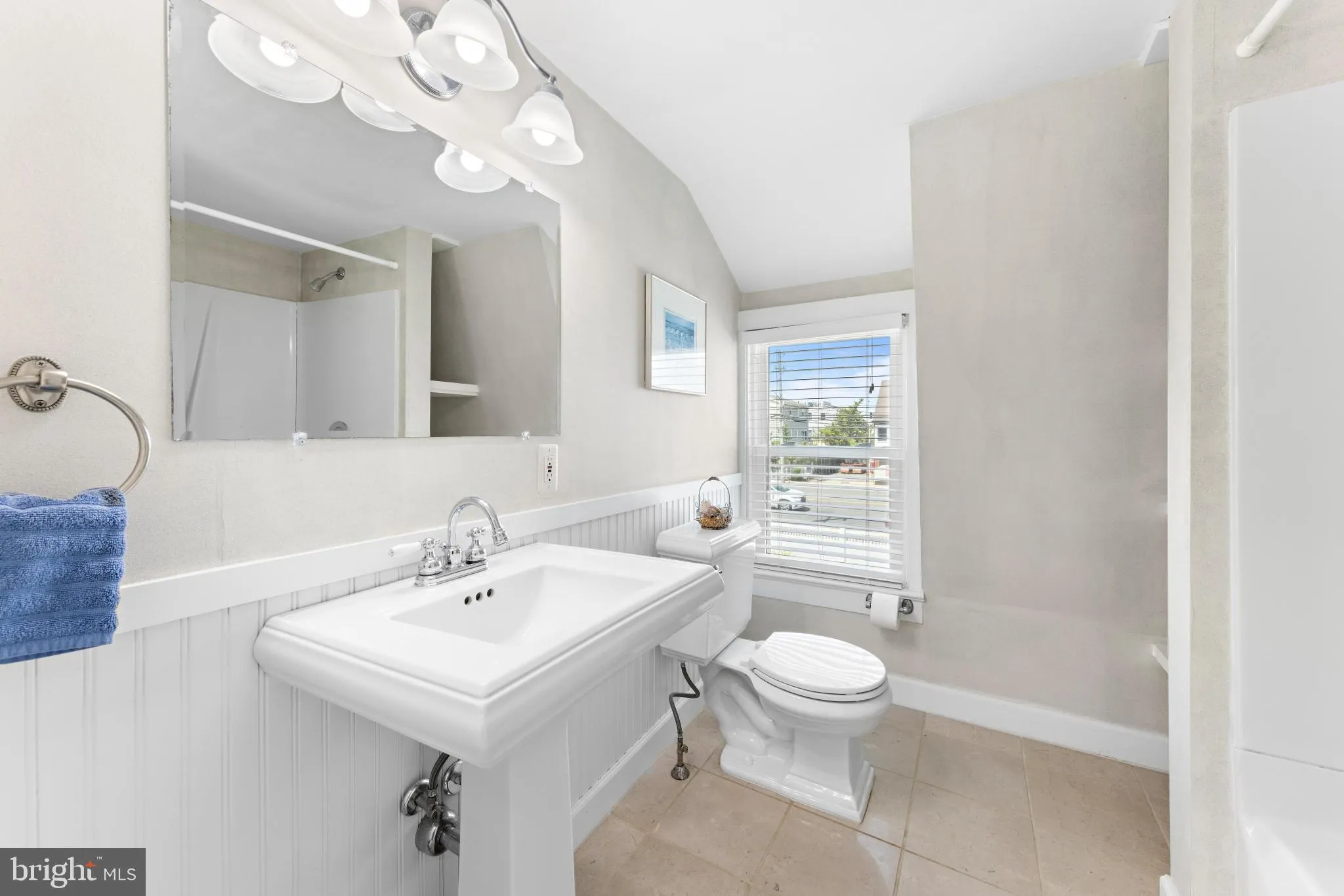 Ship Bottom, New Jersey 08008, United States, 3 Bedrooms Bedrooms, ,2 BathroomsBathrooms,Residential,Active,88296