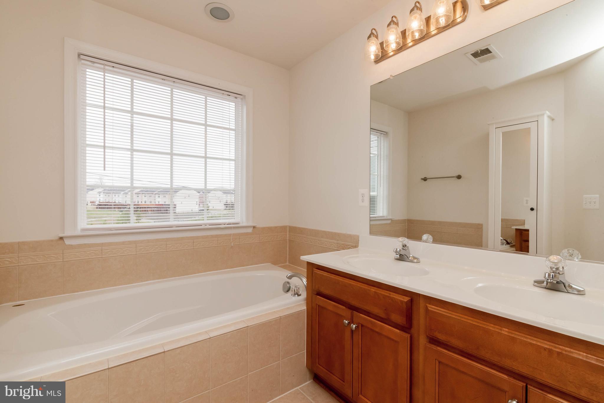 RIPPON LANDING - Residential