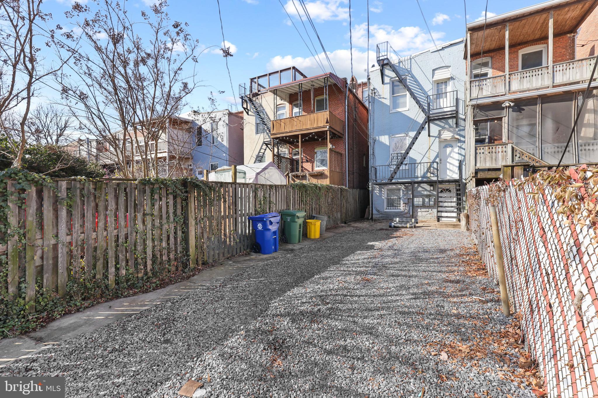 CHARLES VILLAGE - Residential Lease