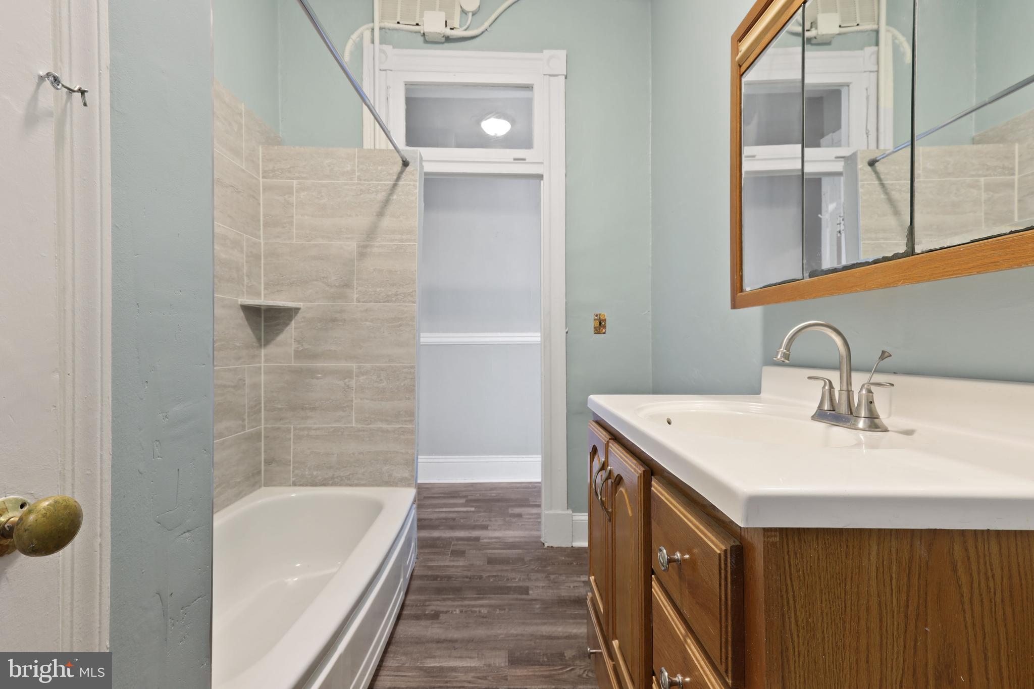 CHARLES VILLAGE - Residential Lease