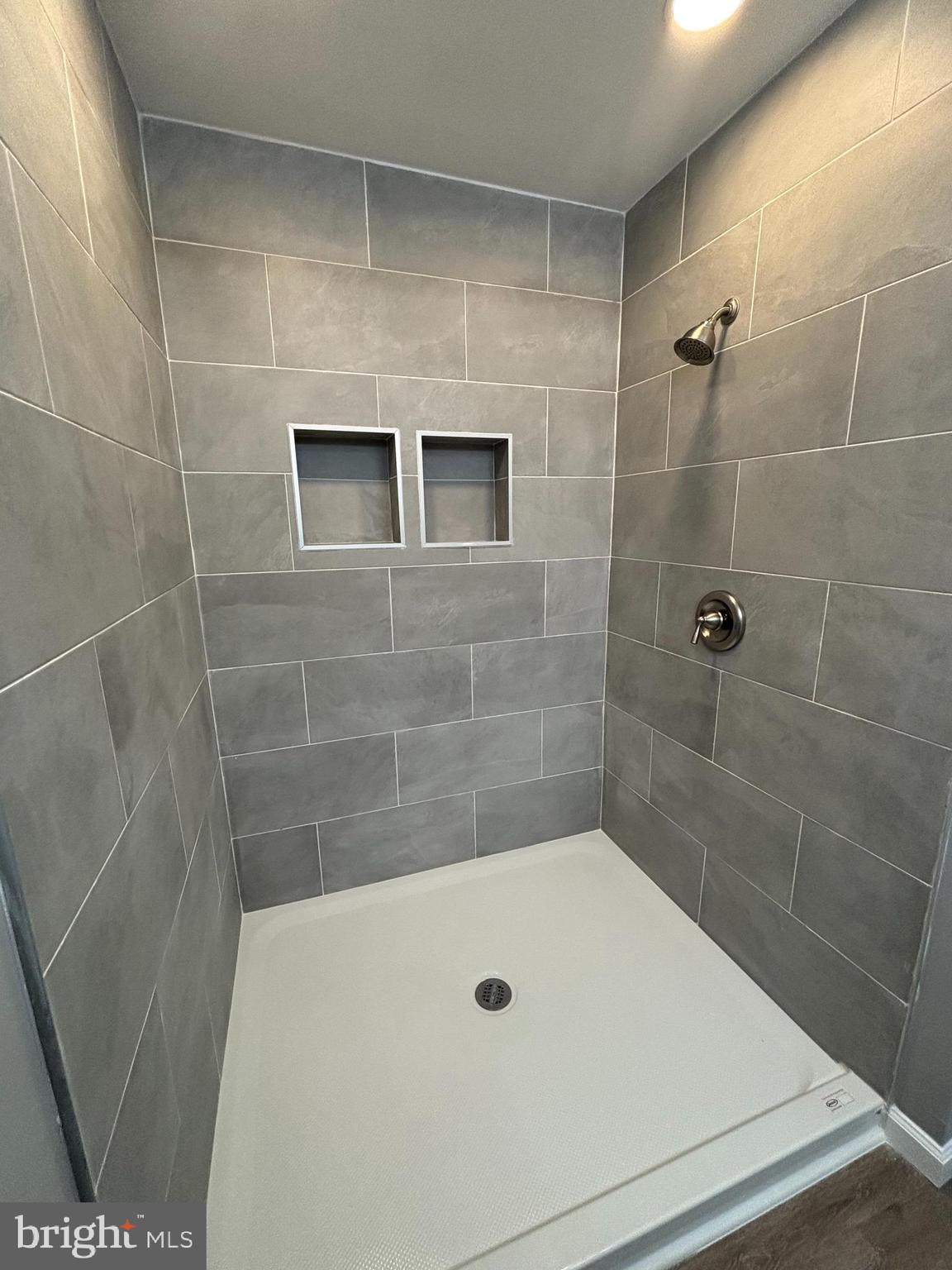 OPEQUON VIEW - Residential Lease