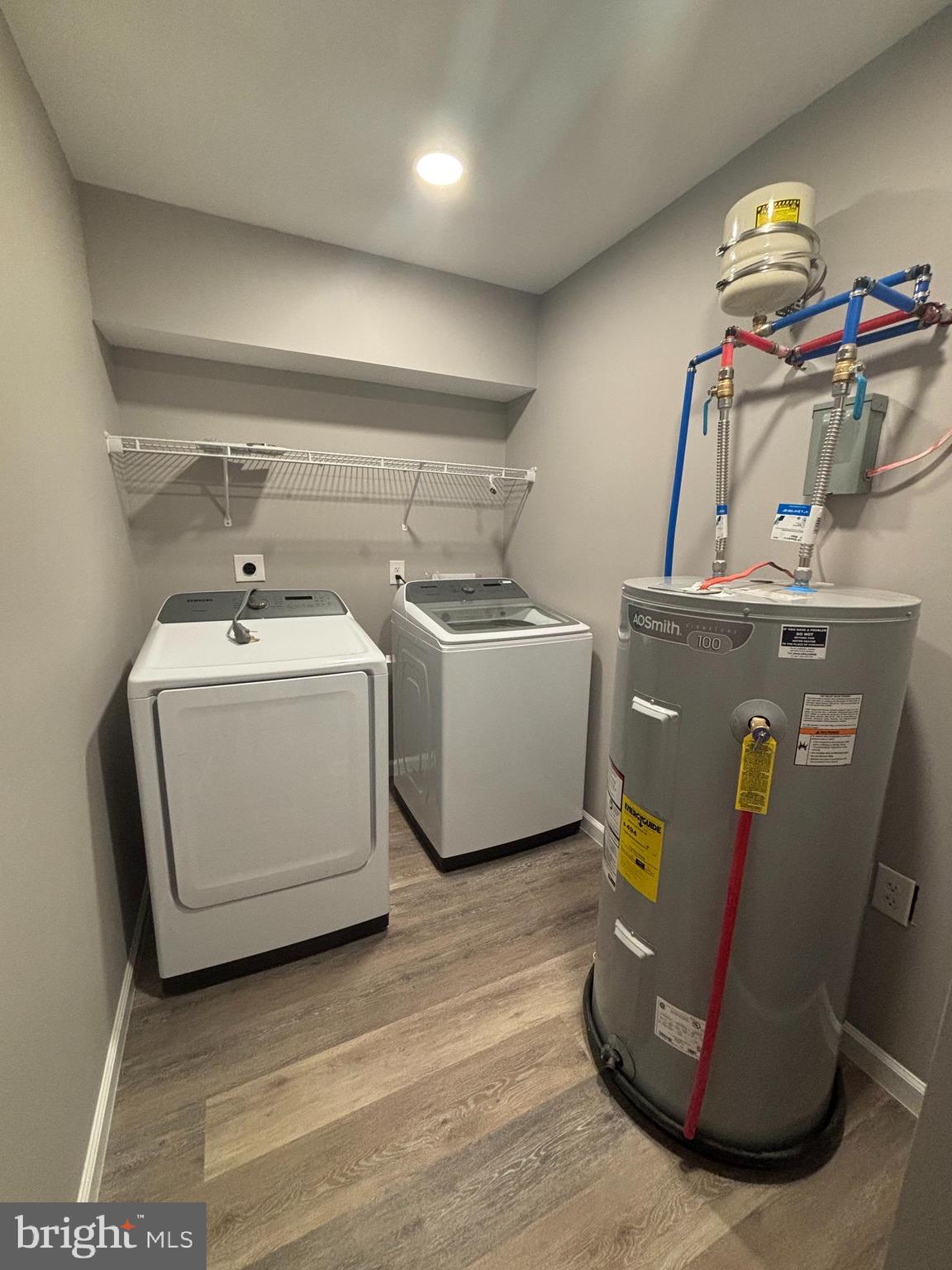 OPEQUON VIEW - Residential Lease