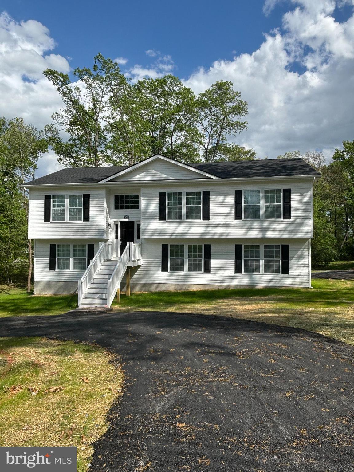 OPEQUON VIEW - Residential Lease