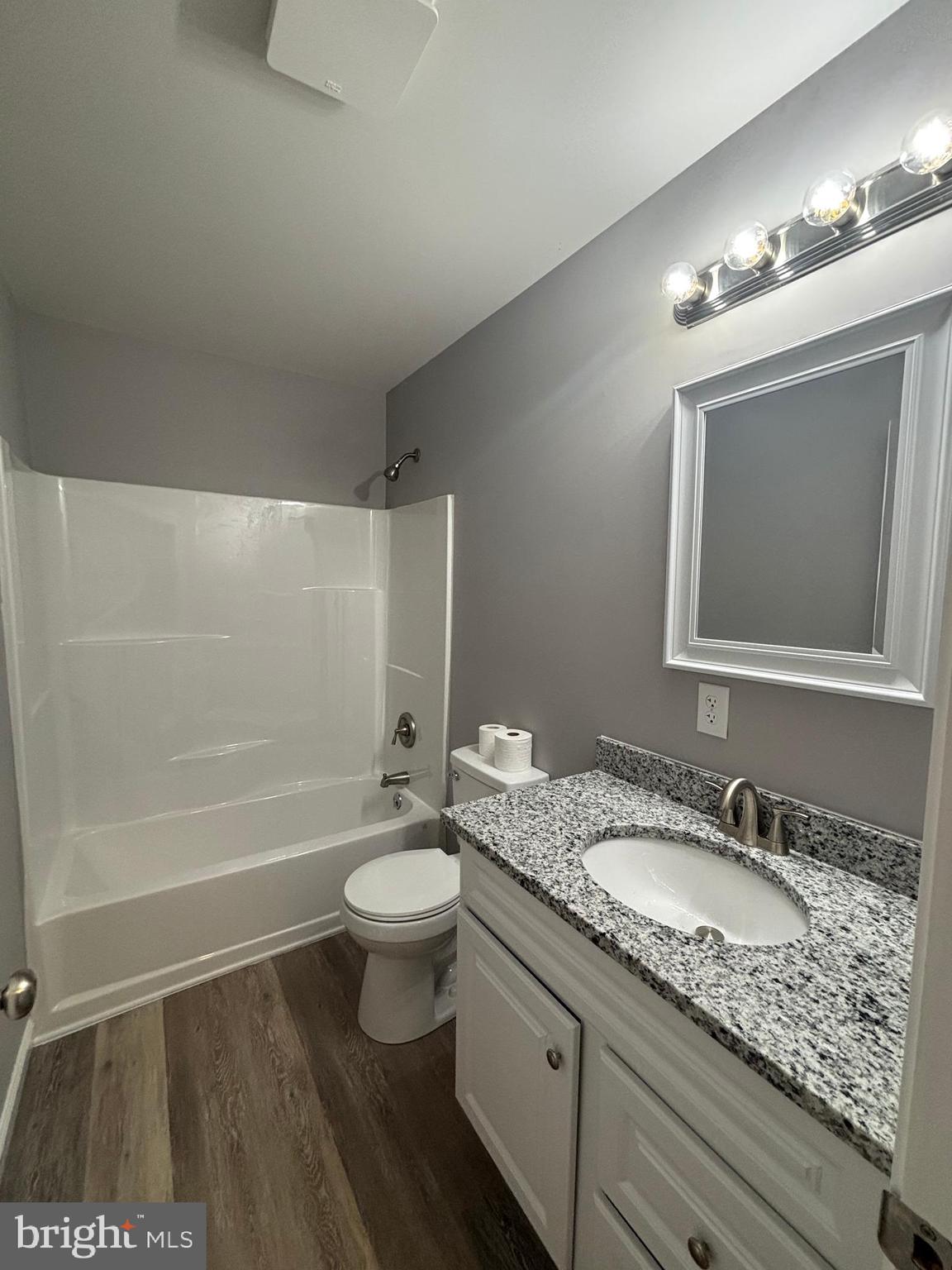 OPEQUON VIEW - Residential Lease