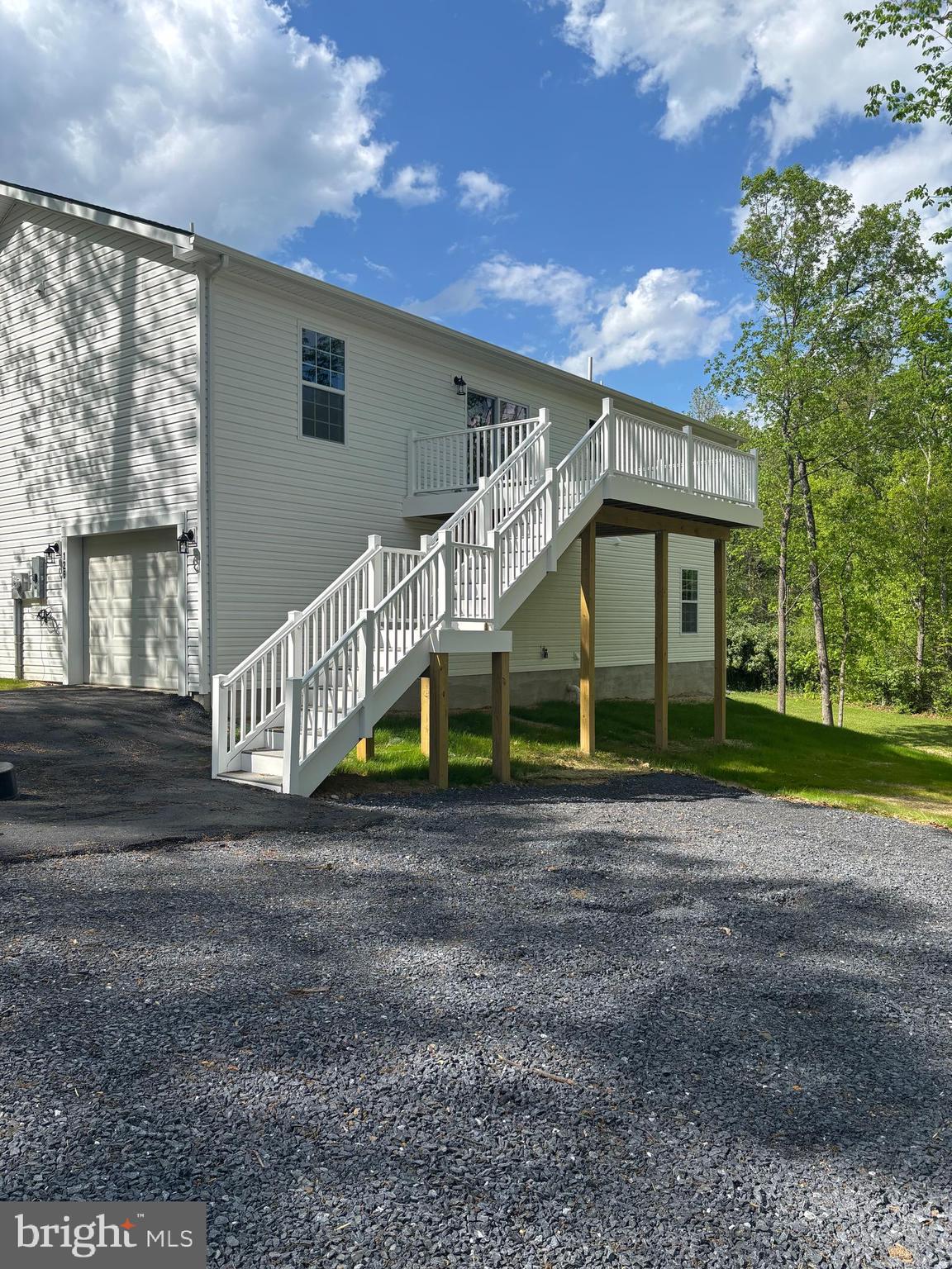 OPEQUON VIEW - Residential Lease