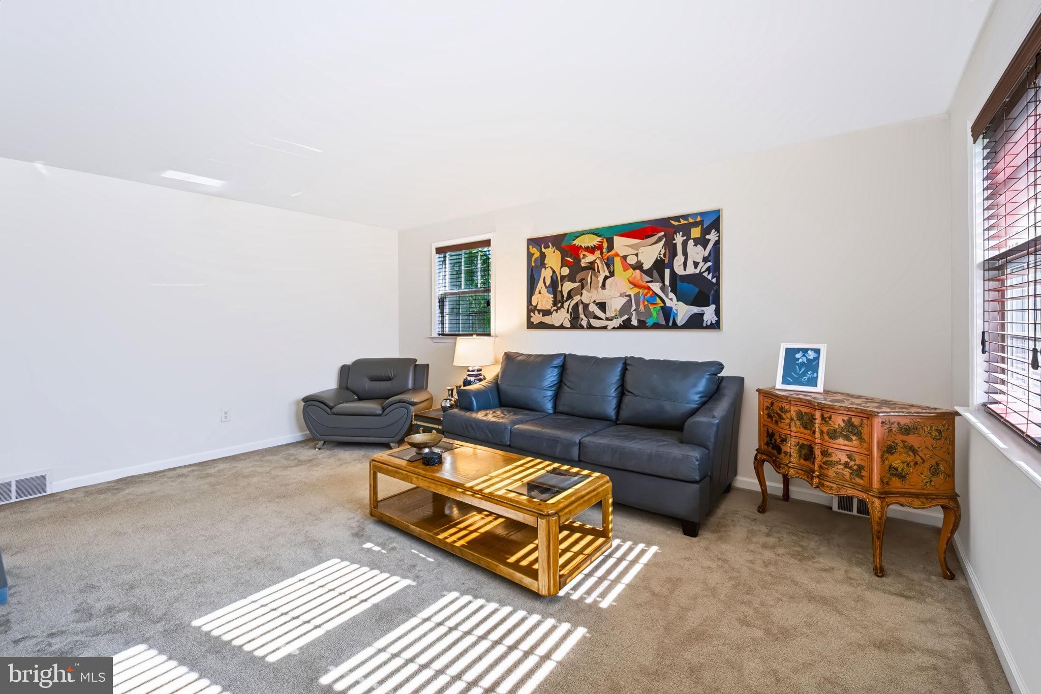 2201 SHETLAND DRIVE