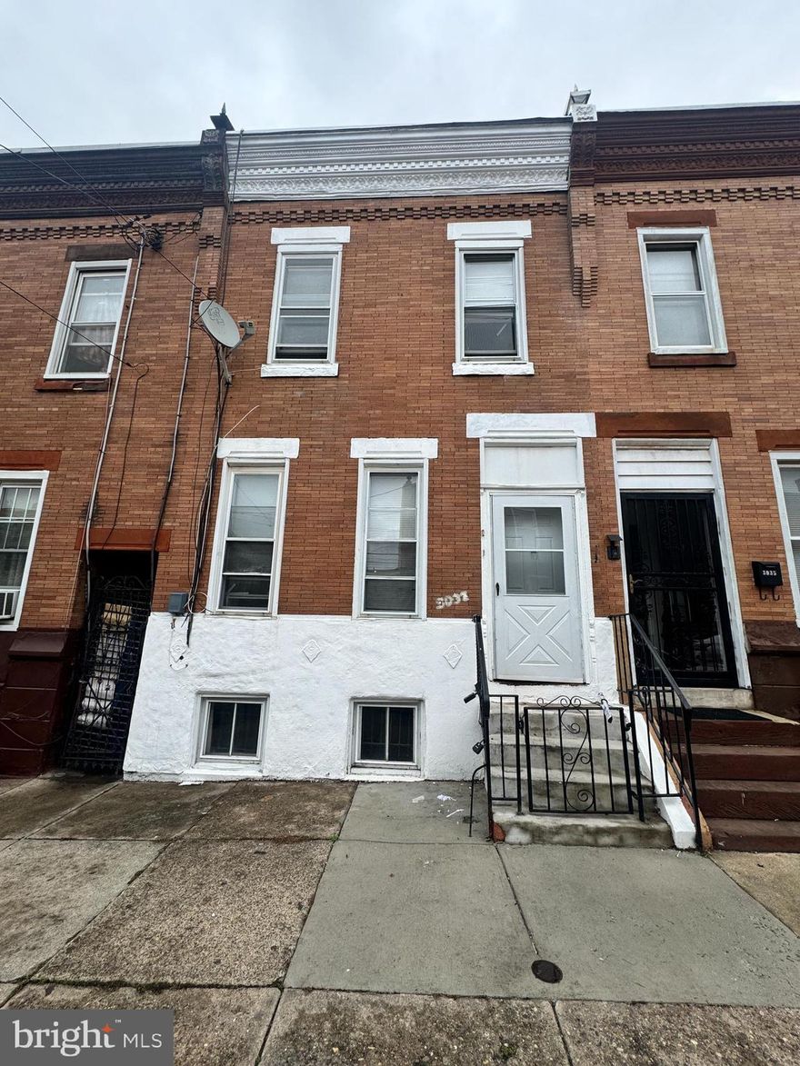 For Rent: 3-Bedroom, 1-Bath Home
Location: 3037 North Franklin Street, Philadelphia, PA
This charming 3-bedroom, 1-bath home offers extra space off the kitchen with laundry hookups, perfect for use as a home office or additional storage. Enjoy a small backyard for outdoor relaxation.
Key Features:
Rent: $1,300/month
Security Requirements: First month's rent, last month's rent, and one month’s security deposit, totaling $3,900
Minimum Credit Score: 525
No Pets and No Smoking
PHA/Section 8 Approved Subsidized Rental
Tenant Pays all the utilities