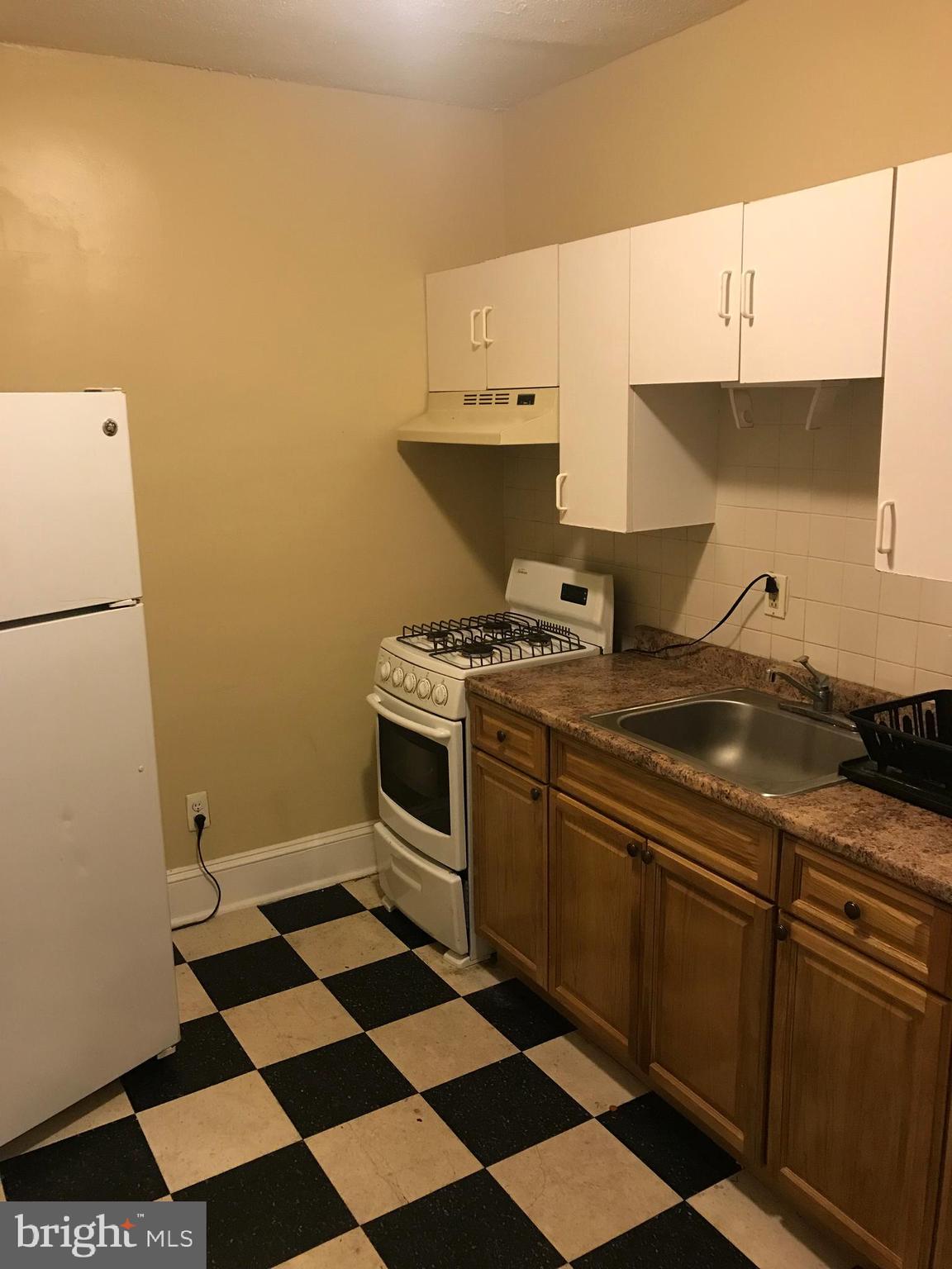 PHILADELPHIA (NORTH) - Residential Lease
