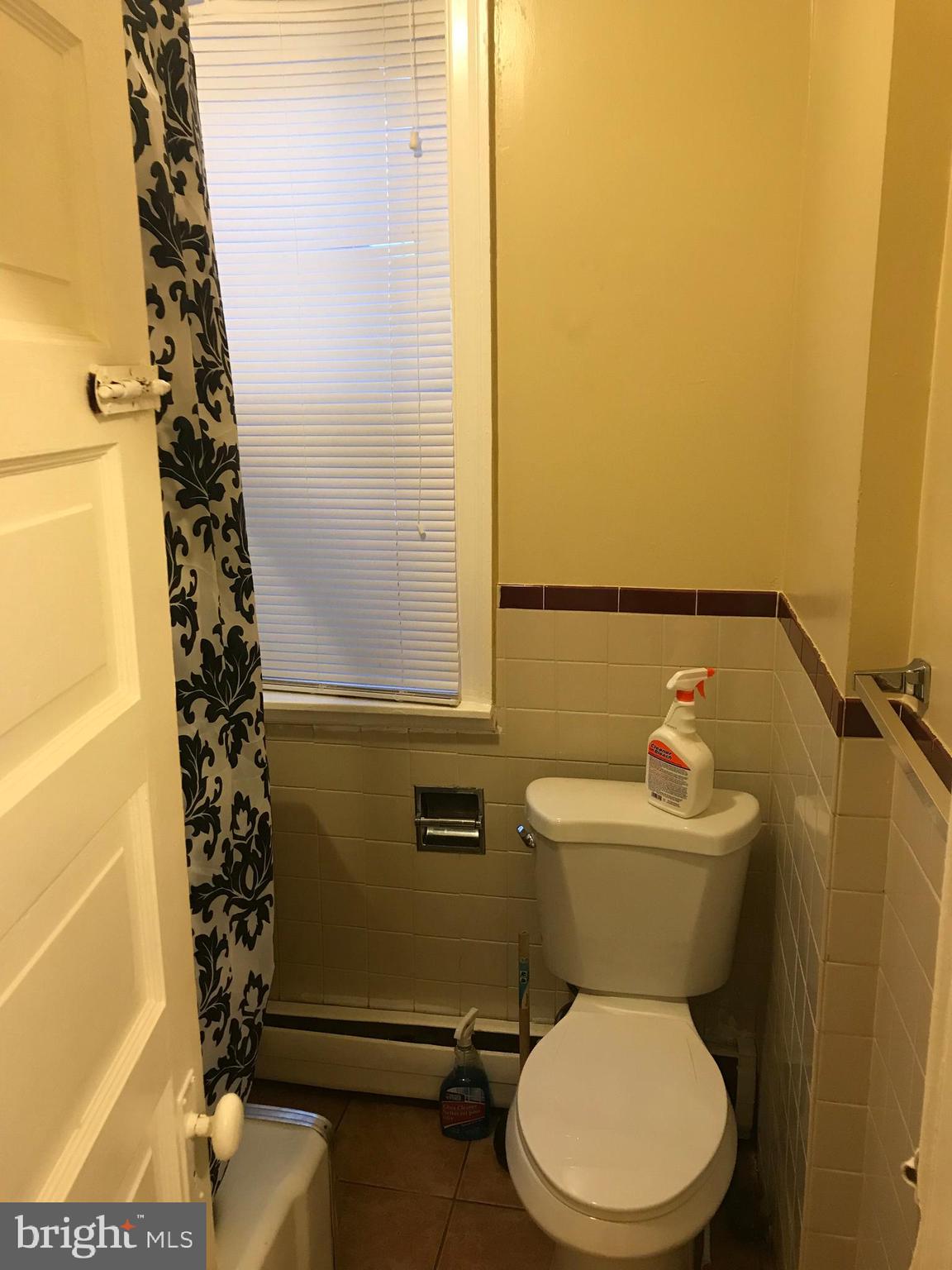 PHILADELPHIA (NORTH) - Residential Lease