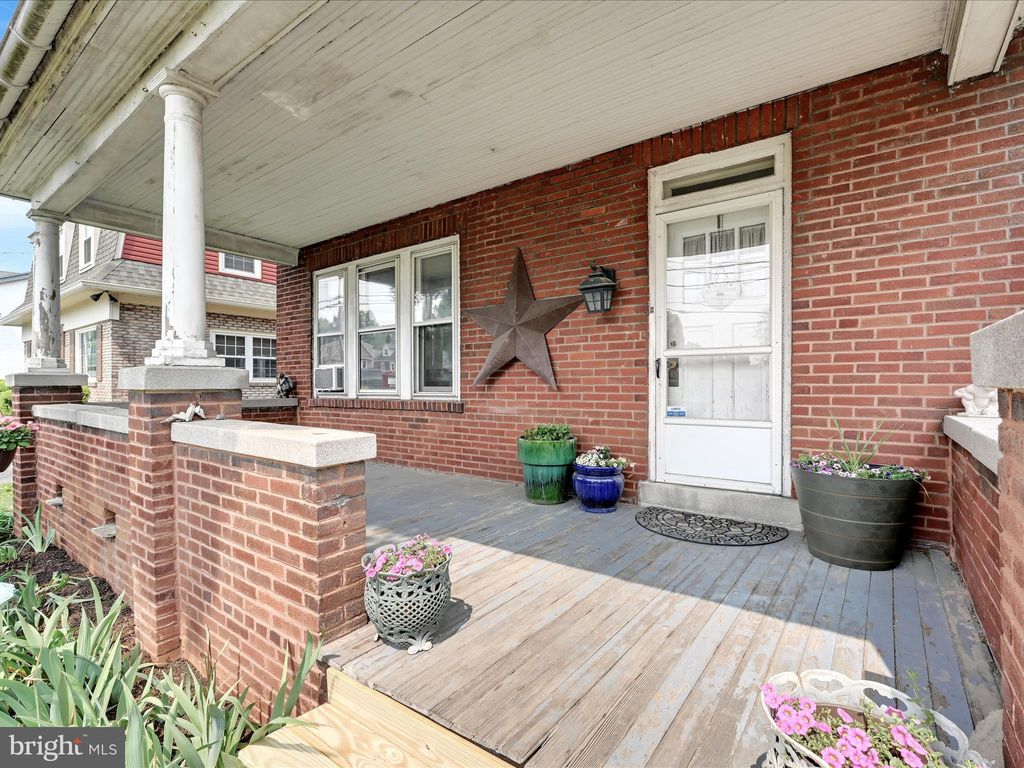 Photo of 1723 LITITZ PIKE, LANCASTER, PA 17601 (MLS # PALA2036360)