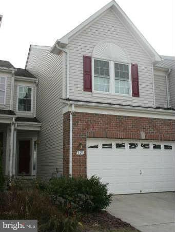 Beautiful three bedroom villa in highly sought after Belcamp, great location easy access to RT40, I-95.Open floor plan with two story family room, open kitchen with island. Master bath has separate tub and shower, tons of storage, full finished basement with bath, two car garage.Don't miss it.