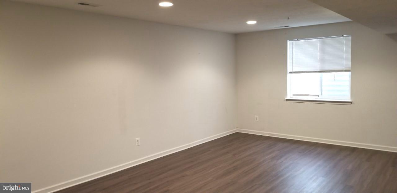 EAGLES LANDING AT WATERS EDGE - Residential